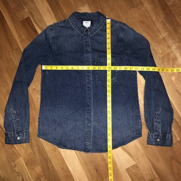 RVCA Denim Snap Button Faded Distressed Workwear Shirt XS - Picture 12 of 13